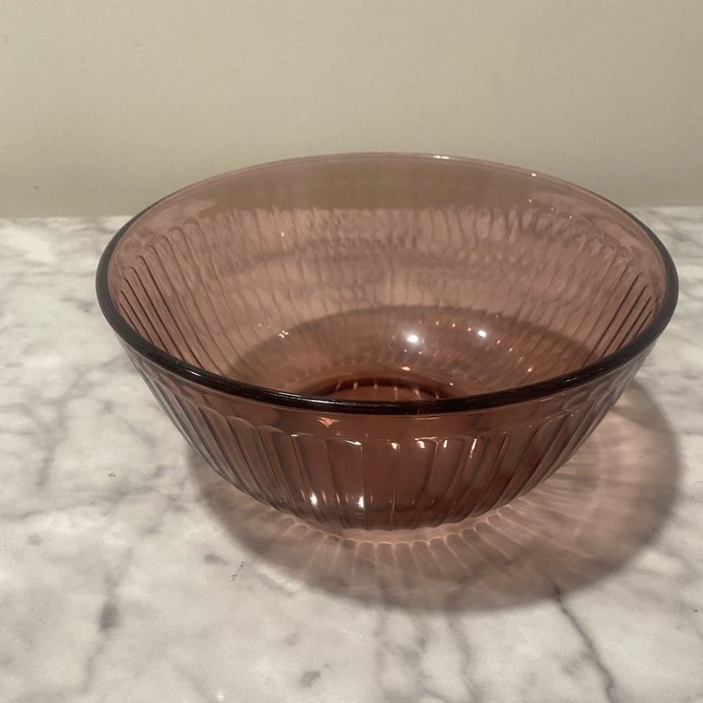 Vintage Pyrex Cranberry ribbed mixing bowl